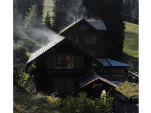 Group accommodation Kännelalp Location summer