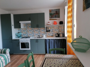Ferienwohnung Floral House Küche
