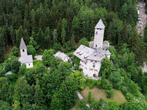 Maison de groupes Schloss Neuhaus Situation été