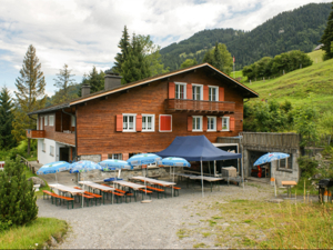 Maison de groupes Mullern Vue de la maison été