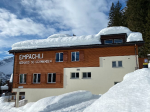 Ski-camp Empächli House view winter
