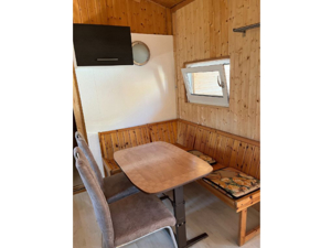 Camping Le Chandelier Chalets & Wohnmobile Esszimmer