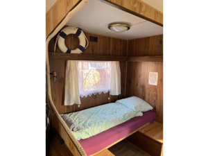 Camping Le Chandelier Chalets & Wohnmobile Schlafzimmer