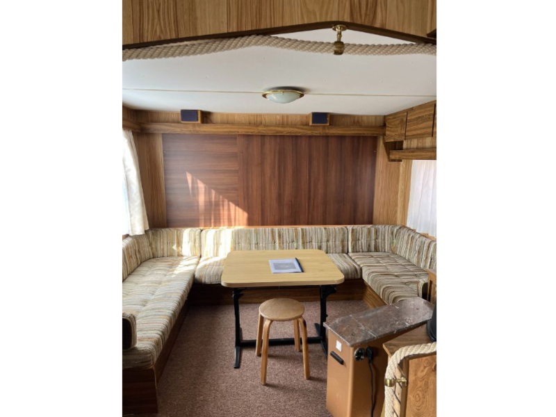 Camping Le Chandelier Chalets & Wohnmobile Wohnzimmer