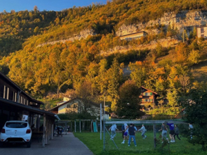 Camping Le Chandelier Chalets & Wohnmobile Vue de la maison