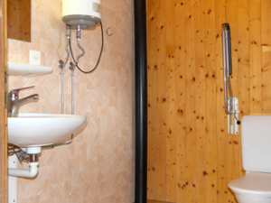 Pfadiheim Hentschenried Spiez Badezimmer