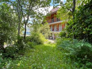 Guest house Das Haus House view summer