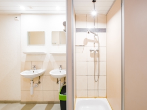 Group accommodation Allalin Showers