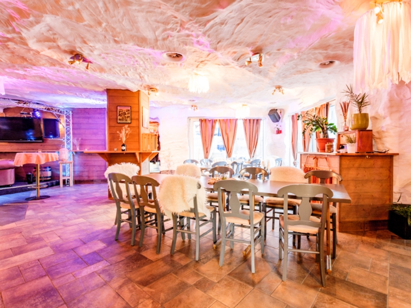 Gruppenhaus Allalin Esszimmer