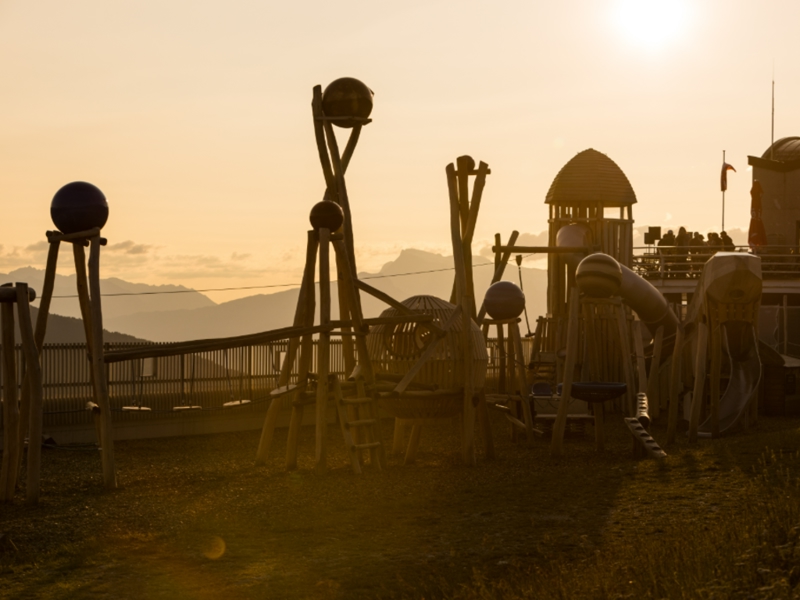 Berghaus Tignousa Spielplatz
