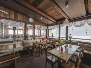 Refuge Eisee Restaurant