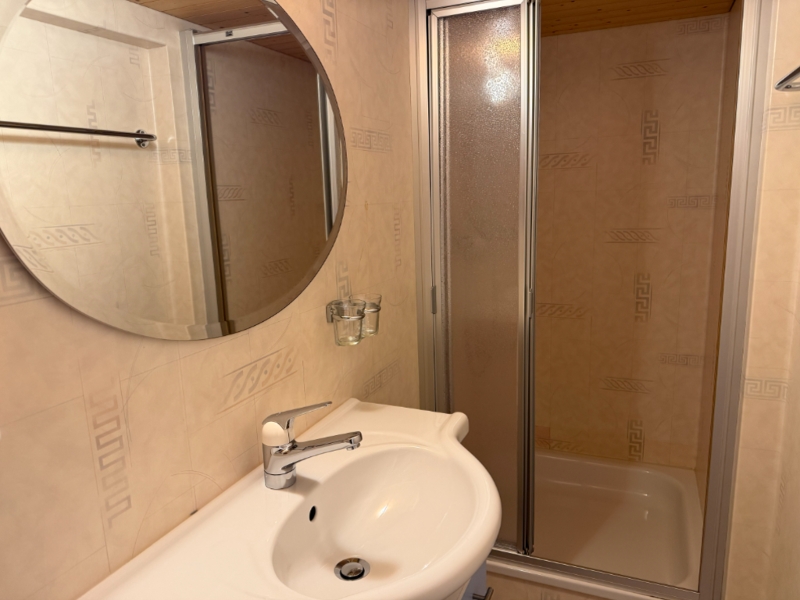 Seminar- und Gästehaus DASCO-Isenthal Badezimmer