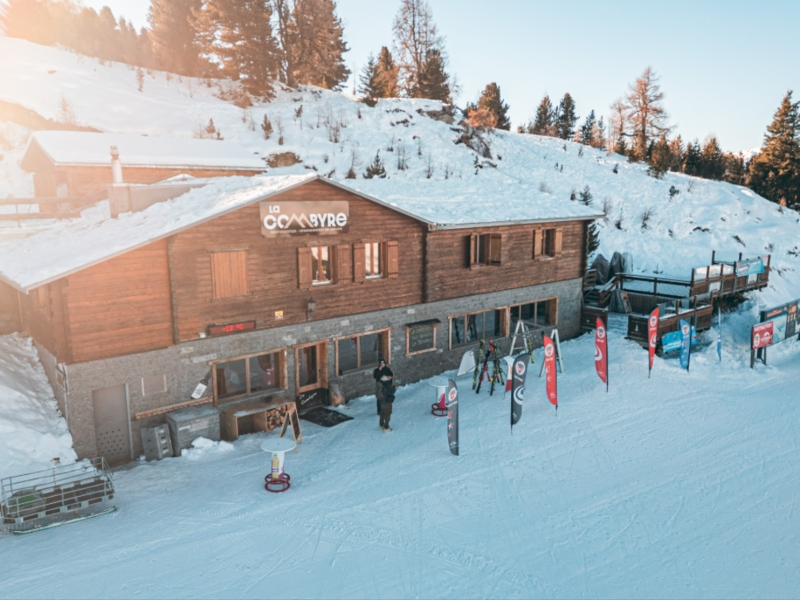 Berghaus La Combyre Hausansicht Winter