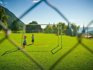 Gruppenhaus Wildy Spielwiese Sommer