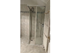 Casa Eva Showers