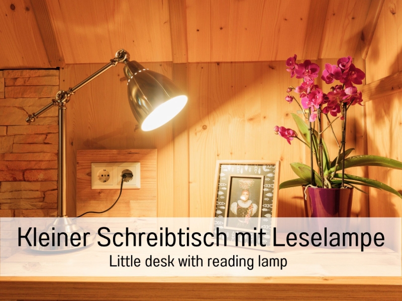 kleiner Schreibtisch