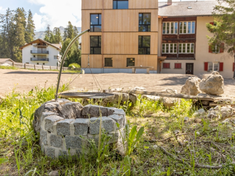 Aussenbereich mit Grillstelle