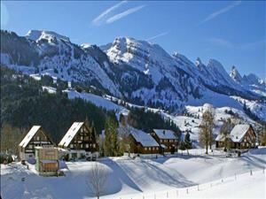 Panorama Gamplüt Zentrum Winter