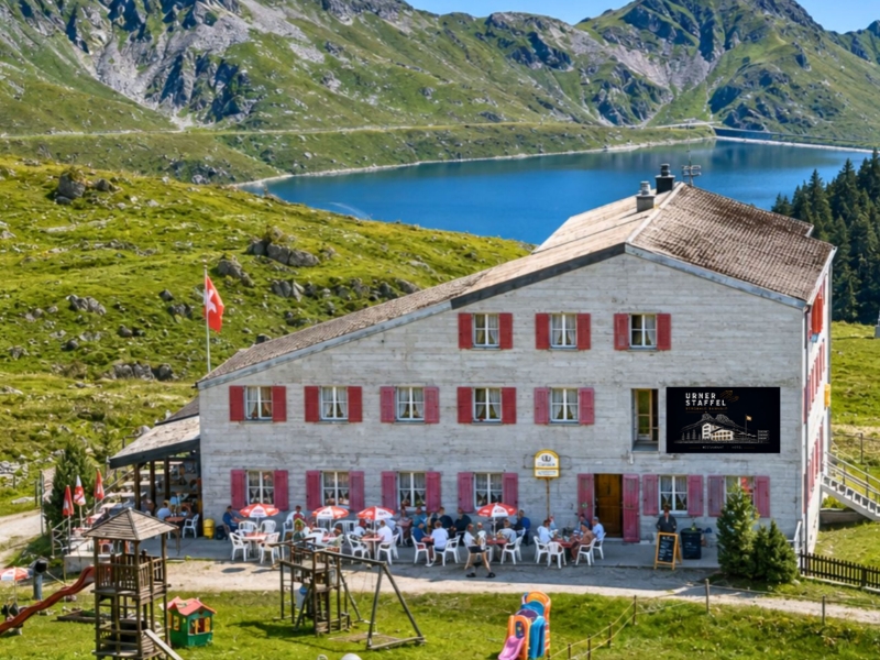 Eine fantastische Lage am Bergsee.