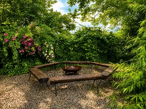 Le foyer dans le jardin