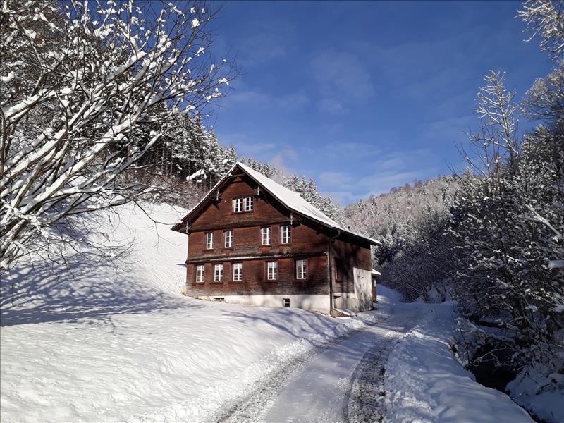 Gruppenhaus Haus Storchenegg Hausansicht Winter