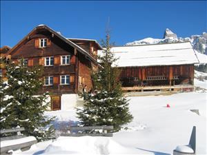 Gruppenhaus Rämsenberg Hausansicht Winter