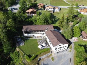 Hébergement pour groupes C'est la Vie Vue de la maison été