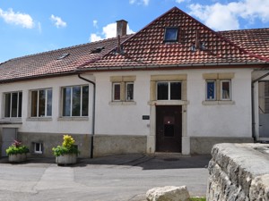 Maison de groupes Chante-Joux Vue de la maison