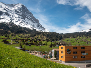 Group accommodation Eiger Lodge «Chic» House view summer