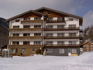 Holiday house Bergdohle House view winter