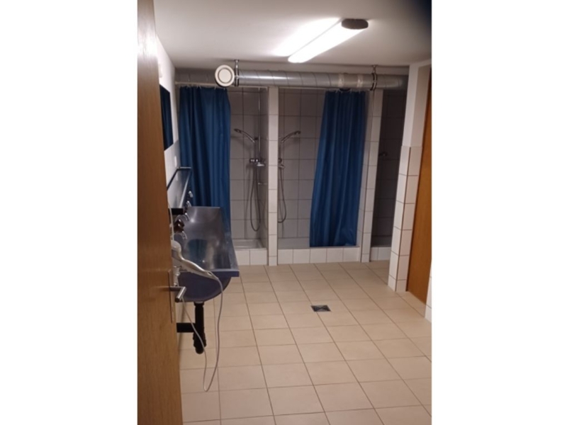 Group accommodation Scola Viglia Showers