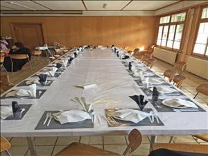 Gruppenhaus Jugendhaus der Heilsarmee Esszimmer