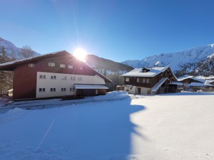 Group accommodation Jugendhaus der Heilsarmee House view winter