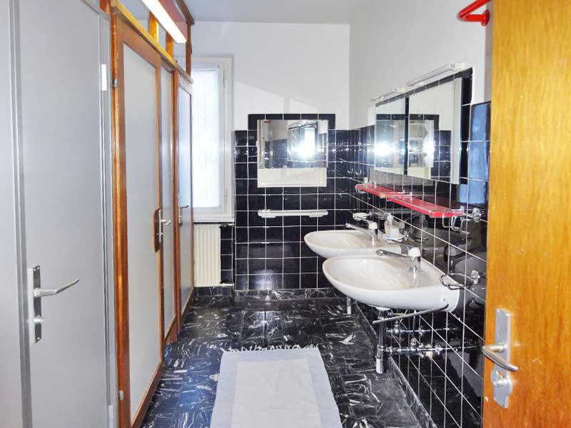 Group accommodation Casa Paradiso Sanitary facilities