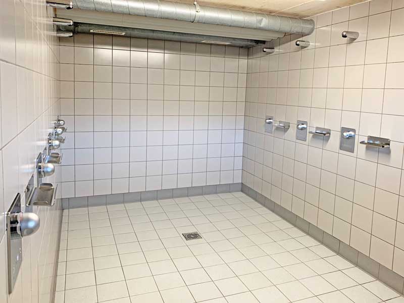 Group accommodation Pfrundmatt Showers