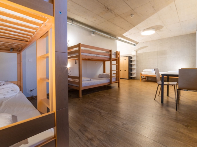 Sportzentrum Centre de Loisirs Mehrbettzimmer