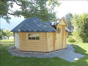 Group accommodation Chalet Aeschi Barbecue area