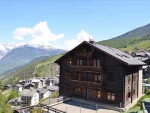 Ferienhaus Tärbinu Hausansicht Sommer