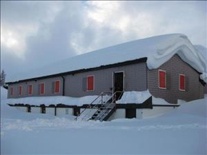 Gruppenhaus Simplon Kulm - Hausansicht im Winter