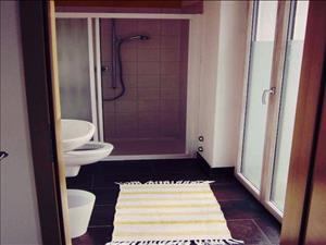 Ostello Cresciano Badezimmer