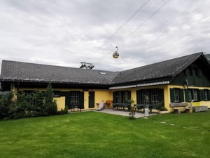 Maison de groupes Rotiflue Vue de la maison été