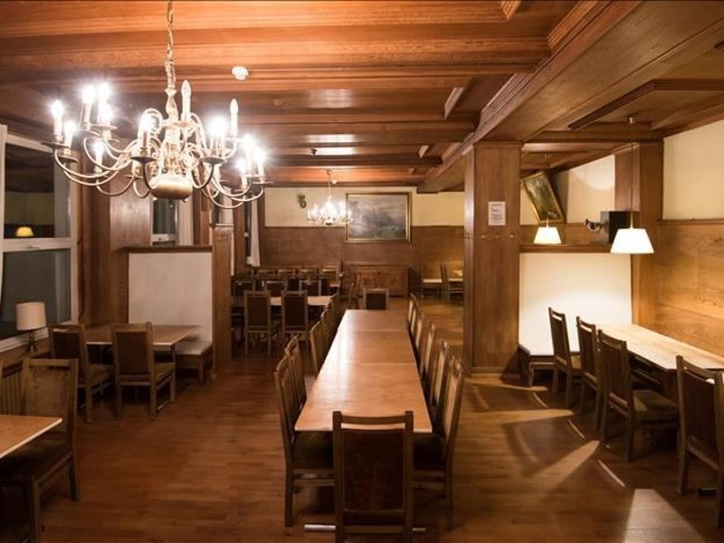 Group accommodation Jenatsch Dining room