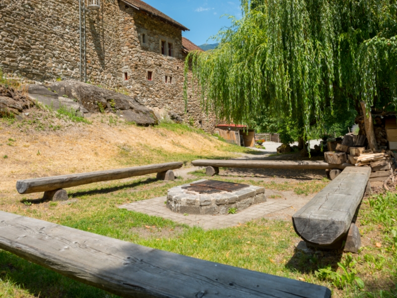 Youth Hostel Sils Barbecue area
