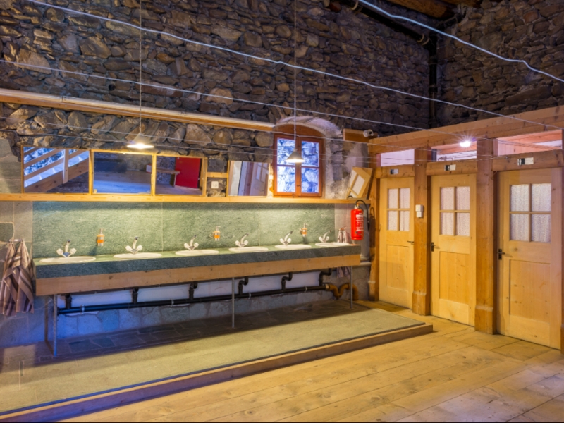 Youth Hostel Sils Sanitary facilities
