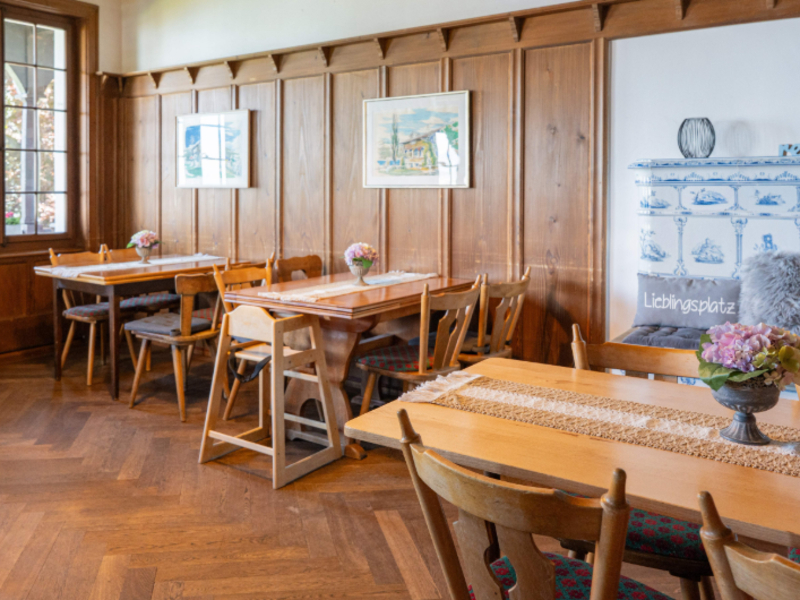 Youth Hostel Leissigen Common room