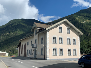 Gruppenhaus Steinbock Hausansicht Sommer