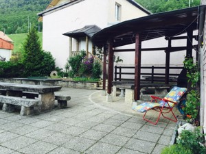 Gästehaus Auberge pour tous Terrasse