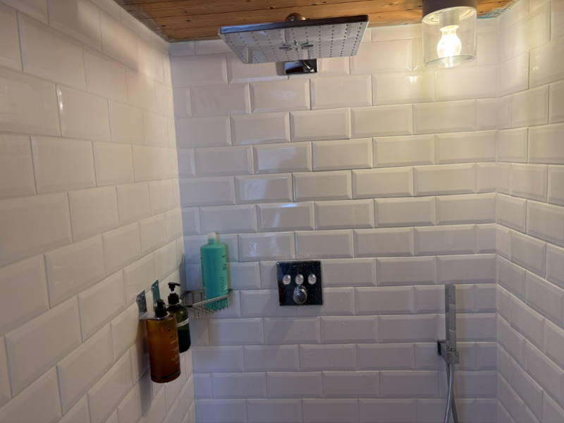 Group accommodation AmdenLodge Showers