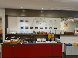 Hostel NYON HOSTEL Restaurant