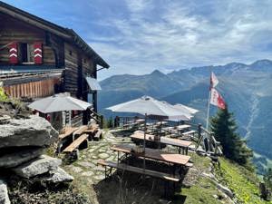 Berghaus Galmihornhütte Aussicht Sommer